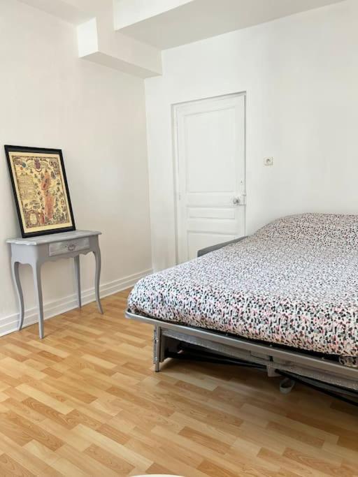 Agreable Gite Au Coeur Du Centre Ville 4 Personnes Шаньи Экстерьер фото