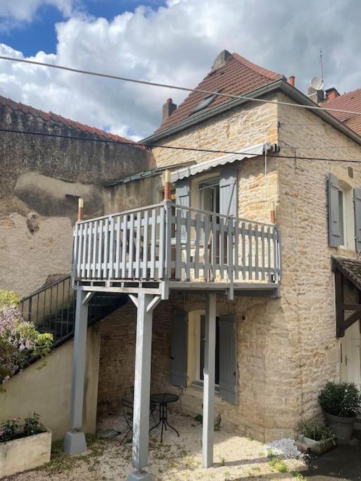 Agreable Gite Au Coeur Du Centre Ville 4 Personnes Шаньи Экстерьер фото